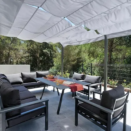 Flavia Comfortable Villa *